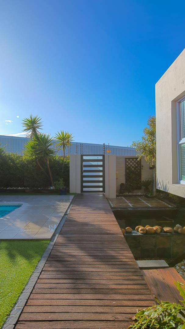 4 Bedroom Property for Sale in Van Riebeeckstrand Western Cape